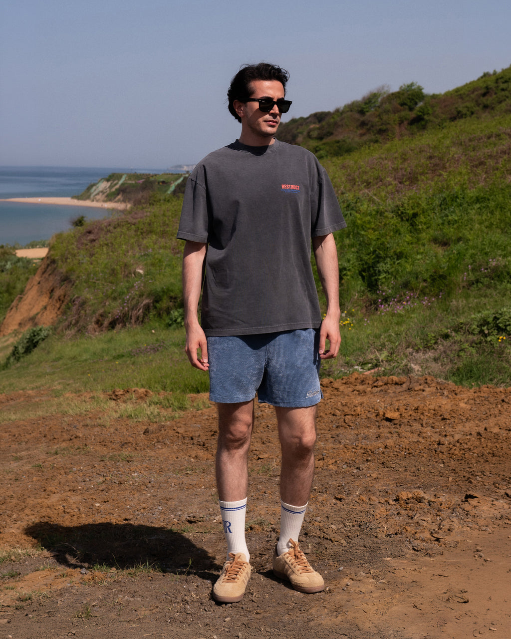Roadtrip Tee Vintage Black
